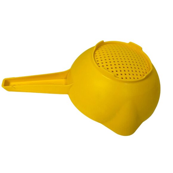 Yellow Plastic Colander With Handle For Kitchen Use - Picture 3 of 8